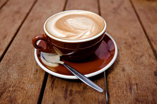 Mỗi ngày 4 tách cà phê, giảm 2/3 nguy cơ chết trẻ